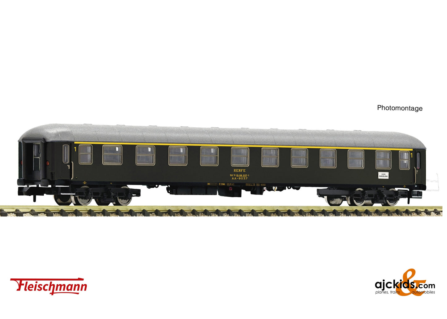 Fleischmann 863901 1st class express train coach, RENFE