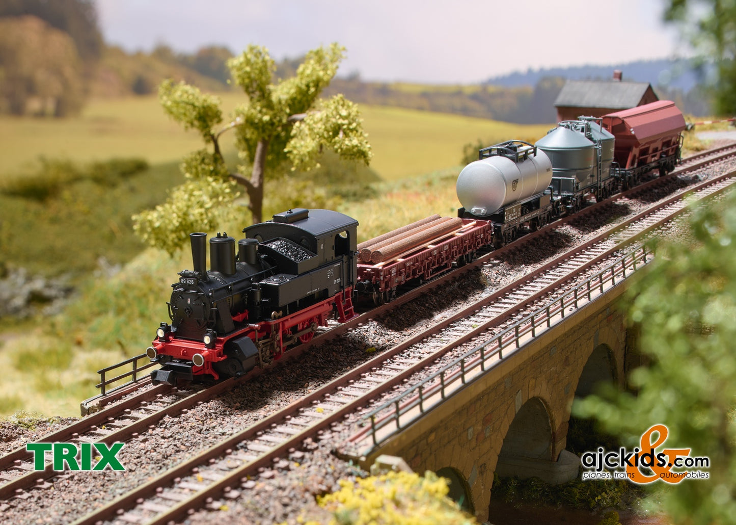 Trix 16898 - Class 89.8 Steam Locomotive