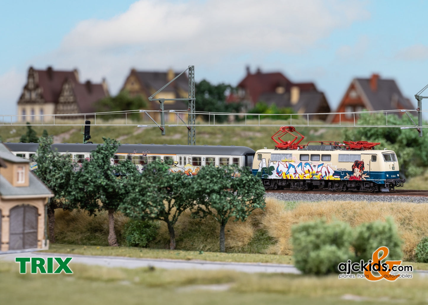 Trix 16724 - Class 111 Electric Locomotive