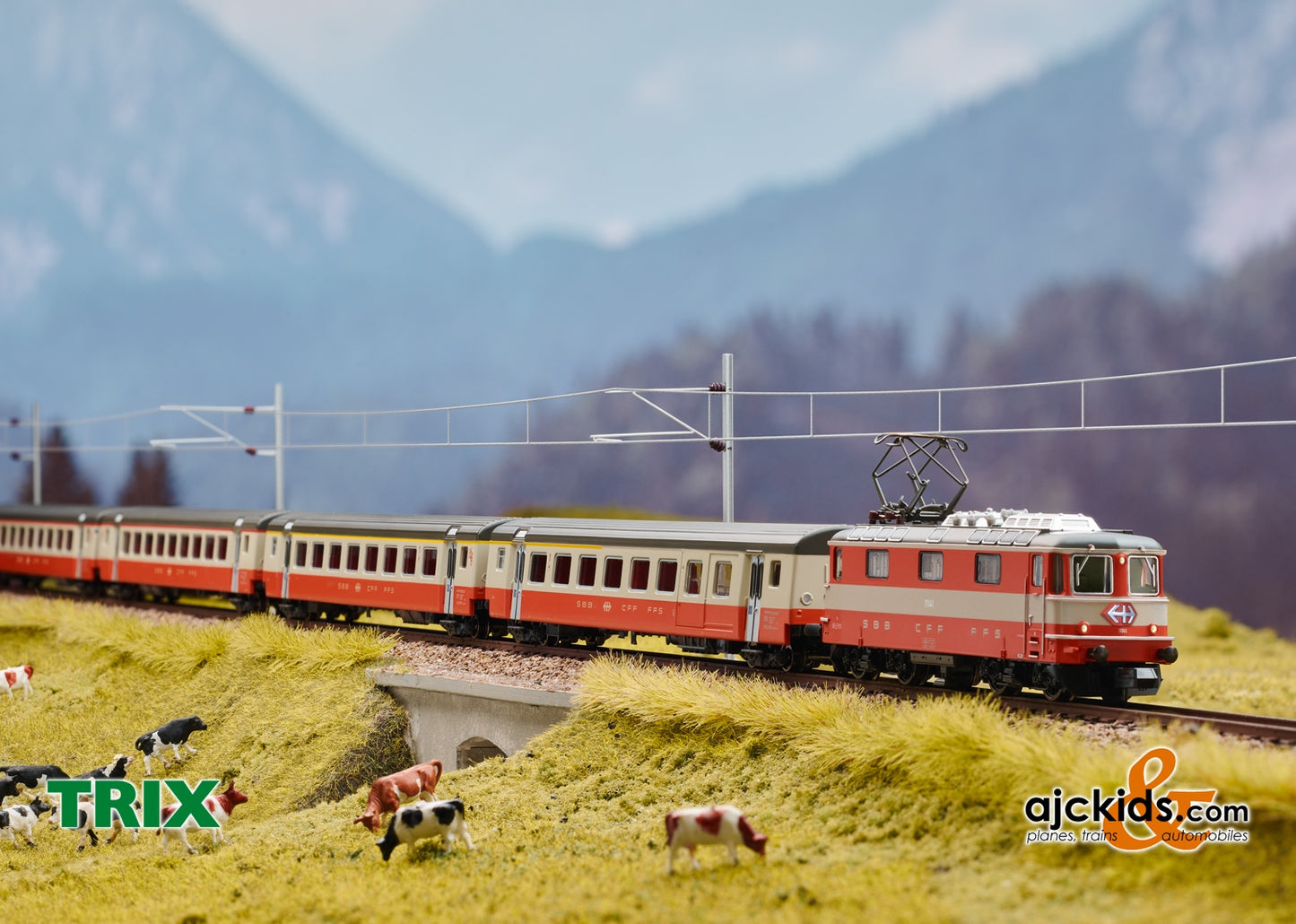 Trix 16883 - Class Re 4/4 II Electric Locomotive