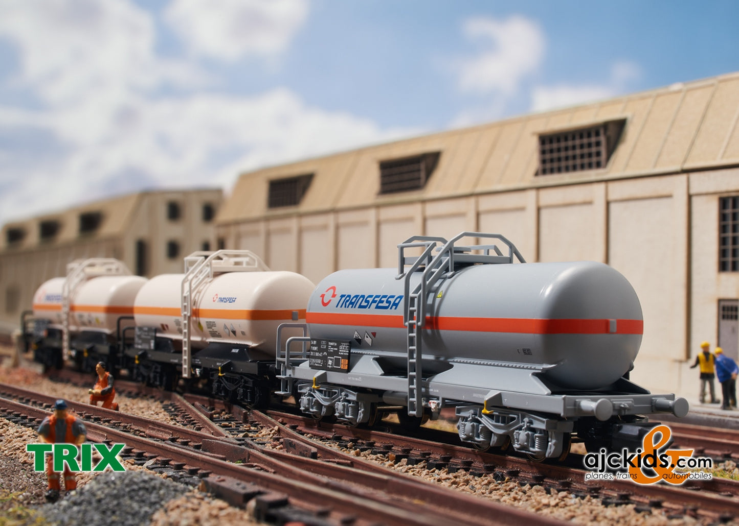 Trix 18267 - TRANSFESA Tank Car Set