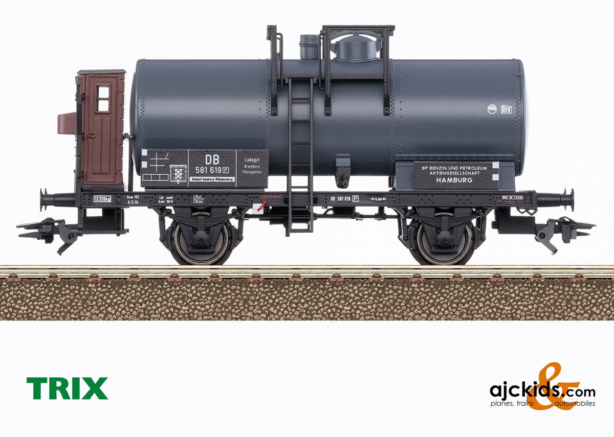Trix 24178 − BP Tank Car, Era III