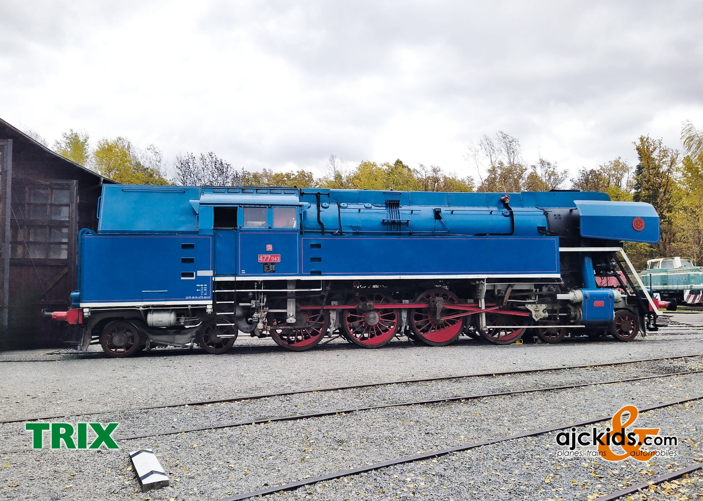 Trix 25477 - Class 477.0 Steam Locomotive “Papagei” (Parrot)