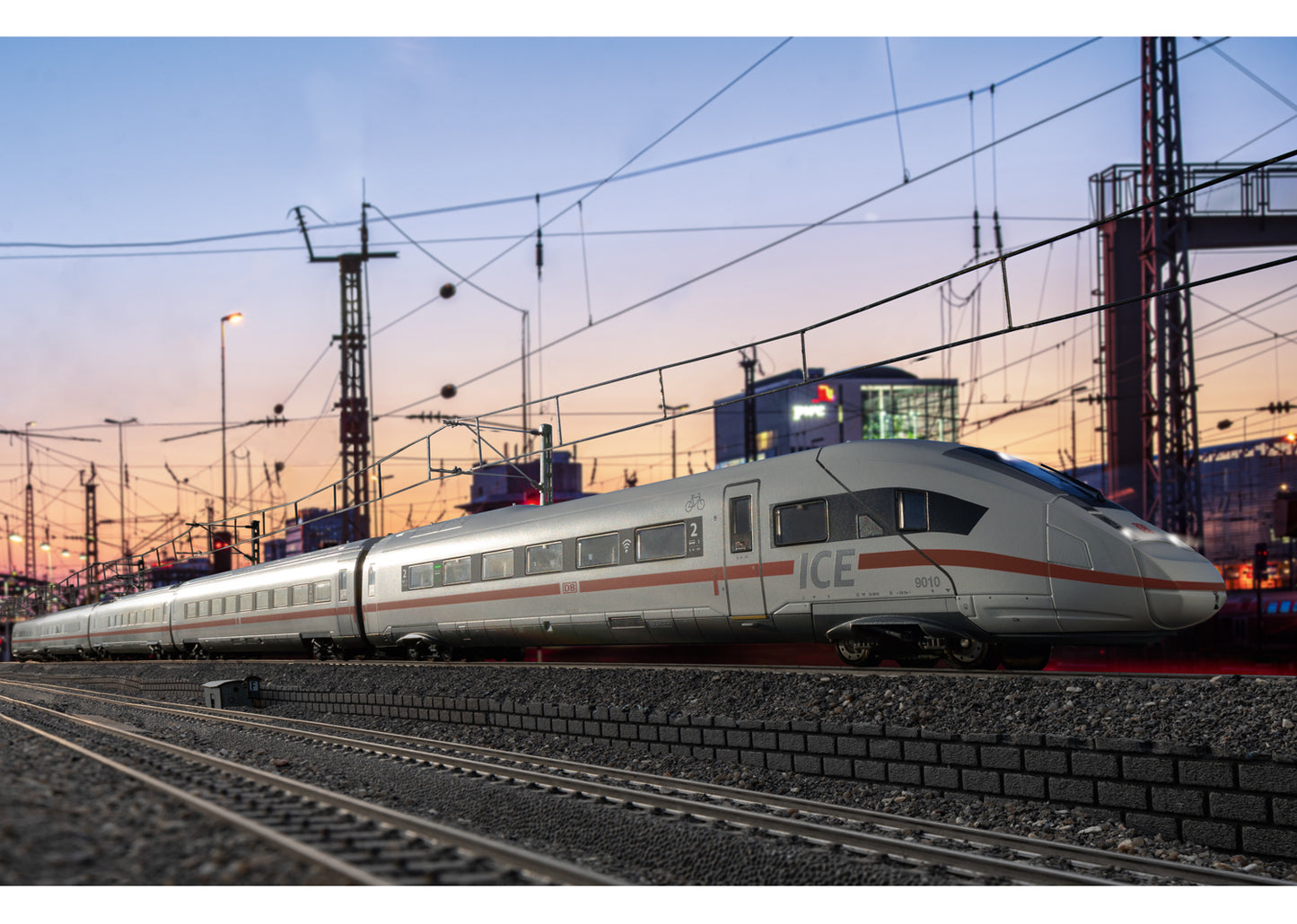 Marklin 39714 - ICE 4 Class 412/812 Powered Railcar Train