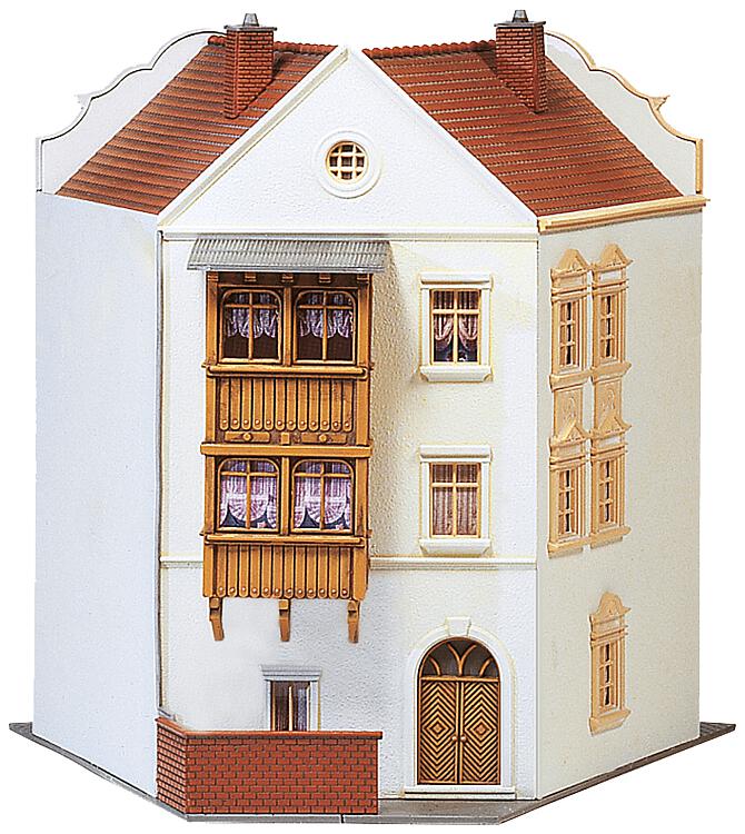 Faller 130452 - Angle house with scaffolding