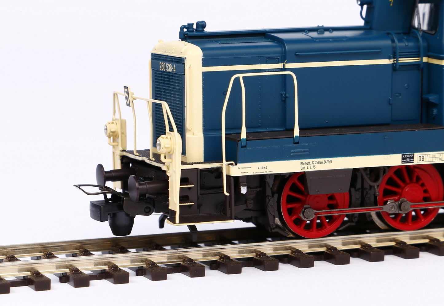 Piko 55901 - BR 260 Diesel Locomotive DB IV Blue/Beige Sound (AC 3-Rail)