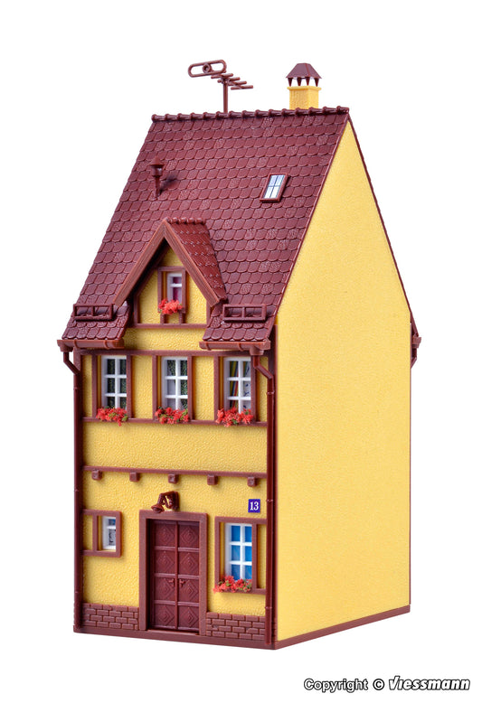 Vollmer 3671 - House yellow Bahnhofstraße 13