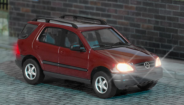 Busch 5659 - Mercedes M SUV with Lights