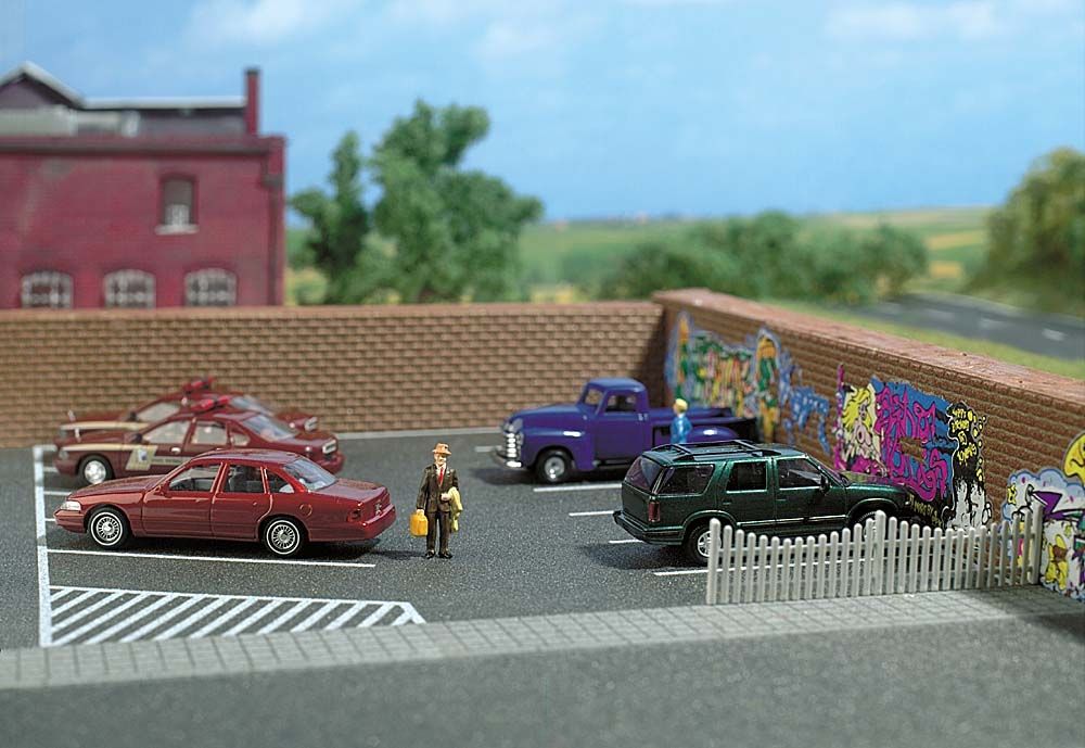 Busch 9713 - Asphalt Parking Area 20x16