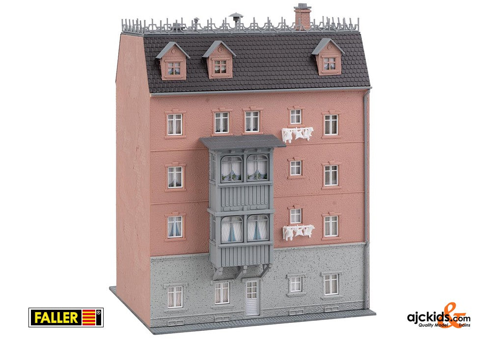 Faller 130627 - Town house with lawyer’s office at www.ajckids.com