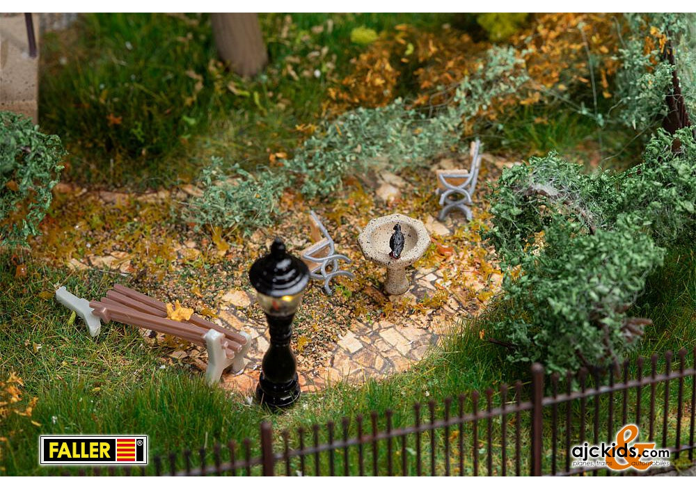 Faller 130646 - Urban villa at Ajckids.com