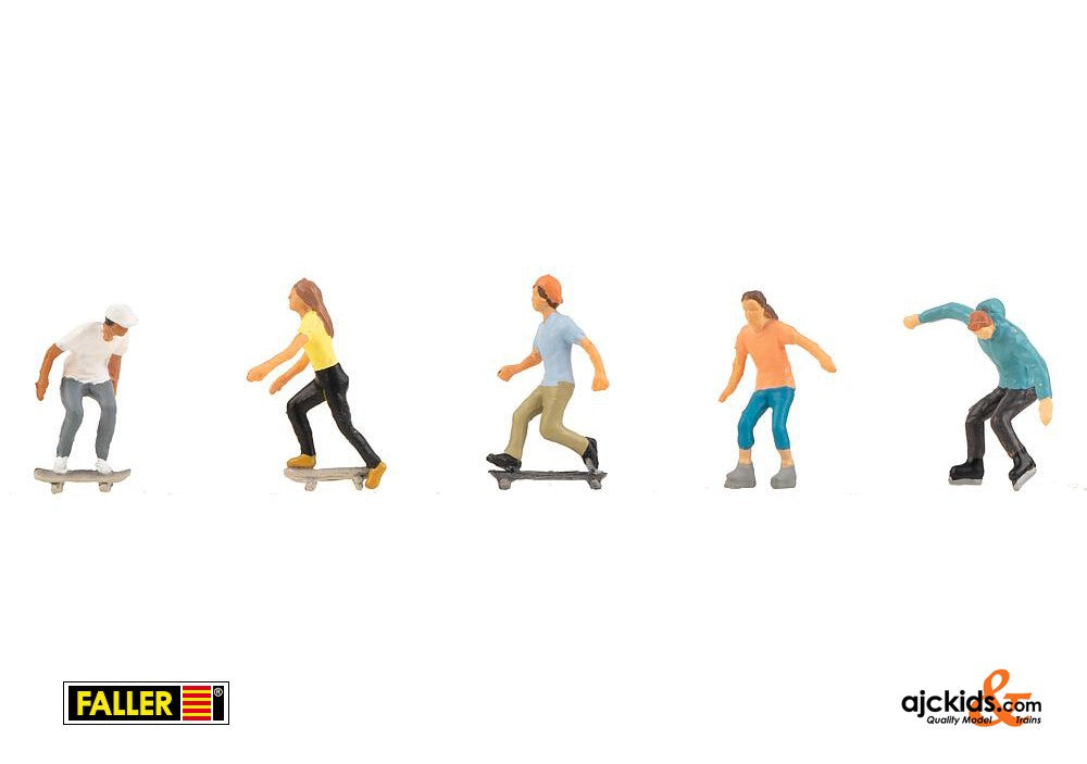 Faller 151652 - While skating at www.ajckids.com