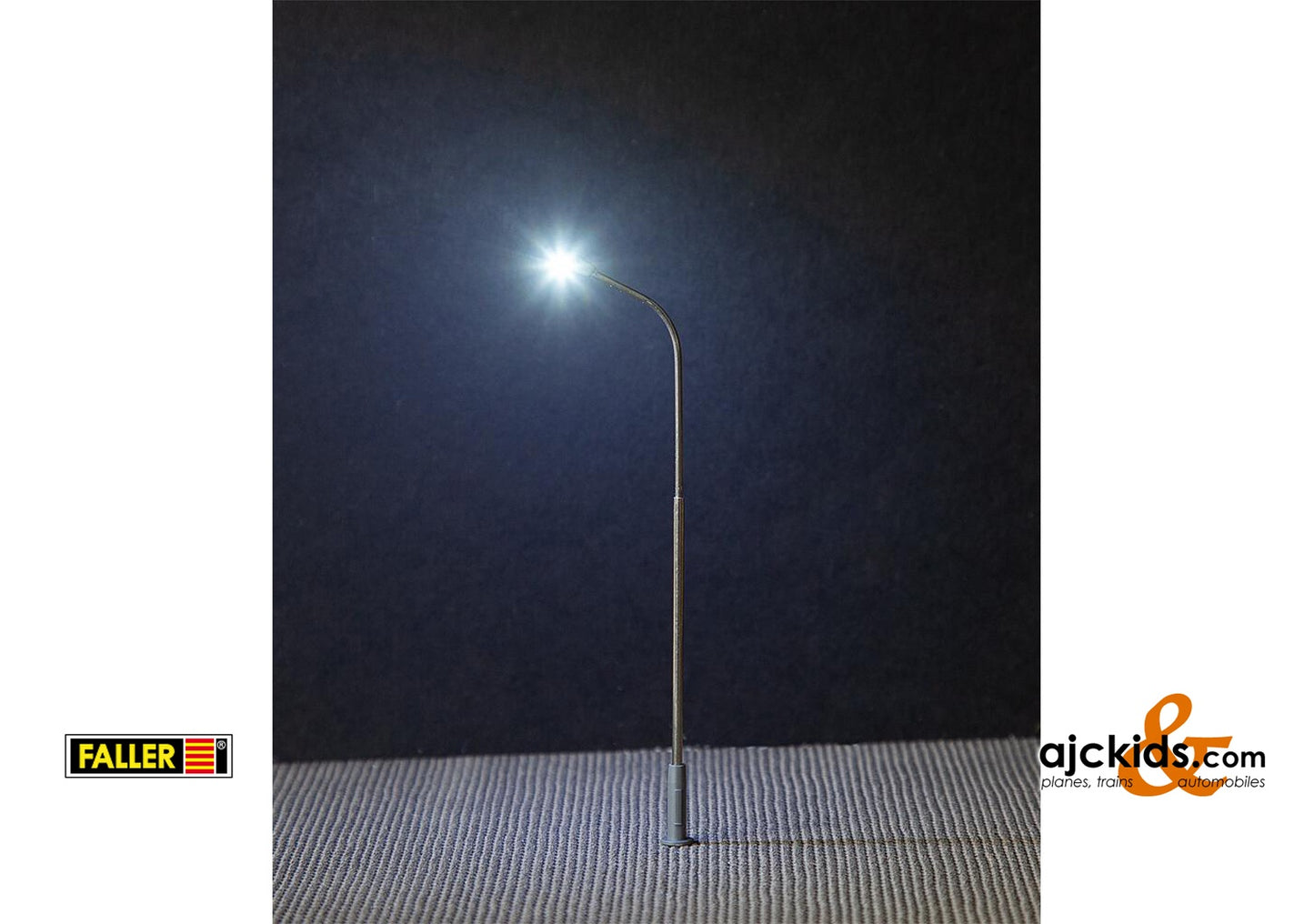 Faller 180100 - LED Street light, lamppost, 3 pcs.