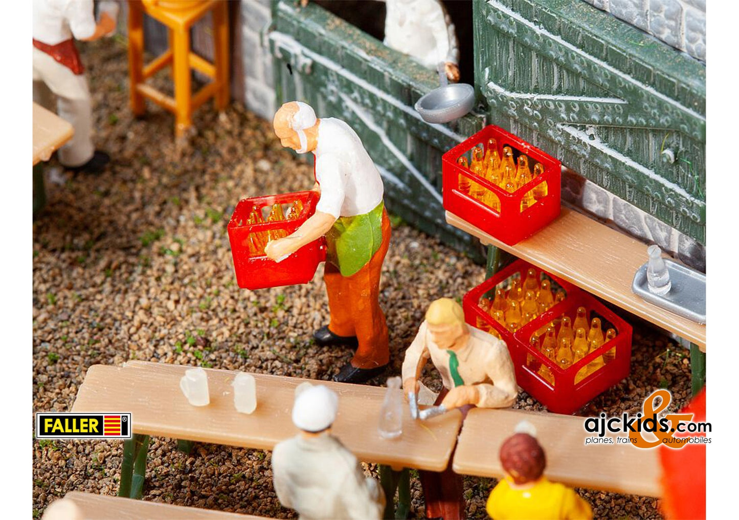 Faller 180996 - 4 Soft drink crates with juice bottles