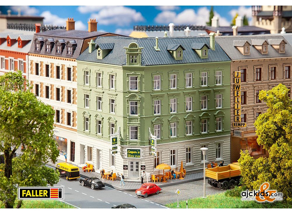 Faller 232313 - Town corner house with pub