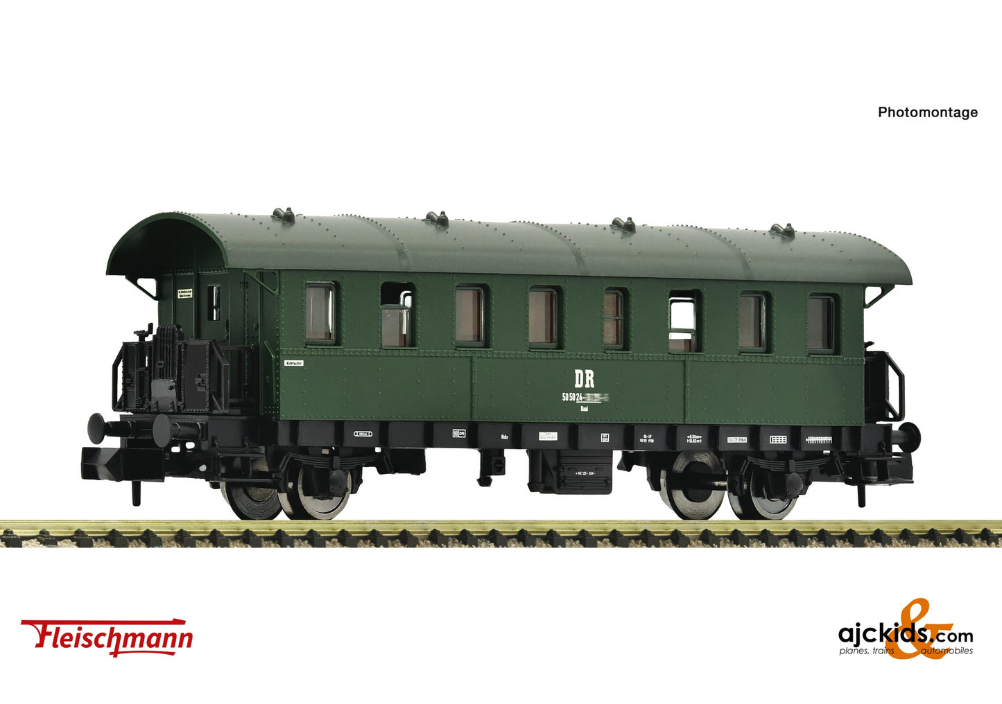 Fleischmann 6260001 - 2nd class passenger coach, DR at Ajckids.com