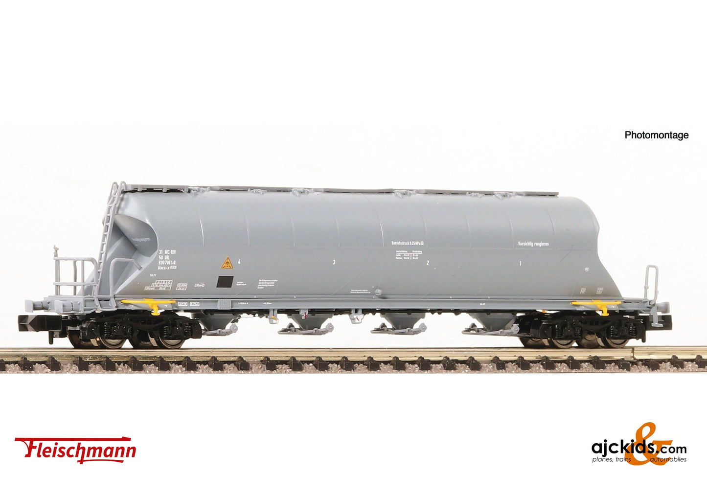 Fleischmann 6660062 - Dust silo wagon, DR, EAN: 4005575261616