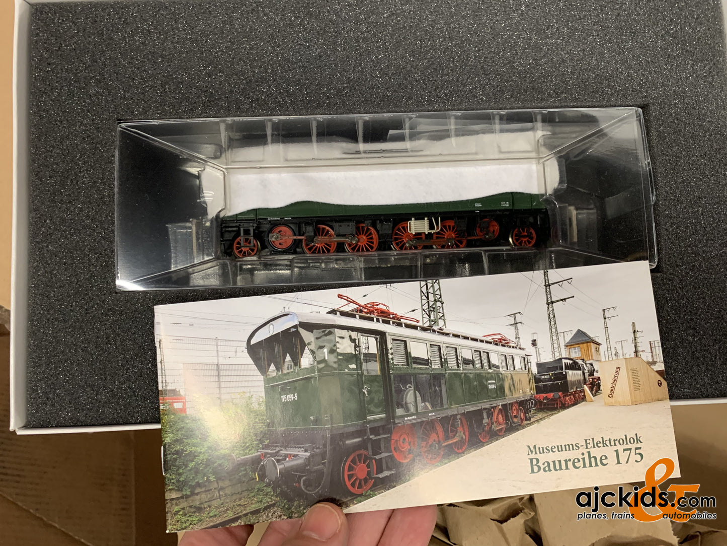 Marklin 37489 - Class 175 Electric Locomotive (Museum Loco 4)