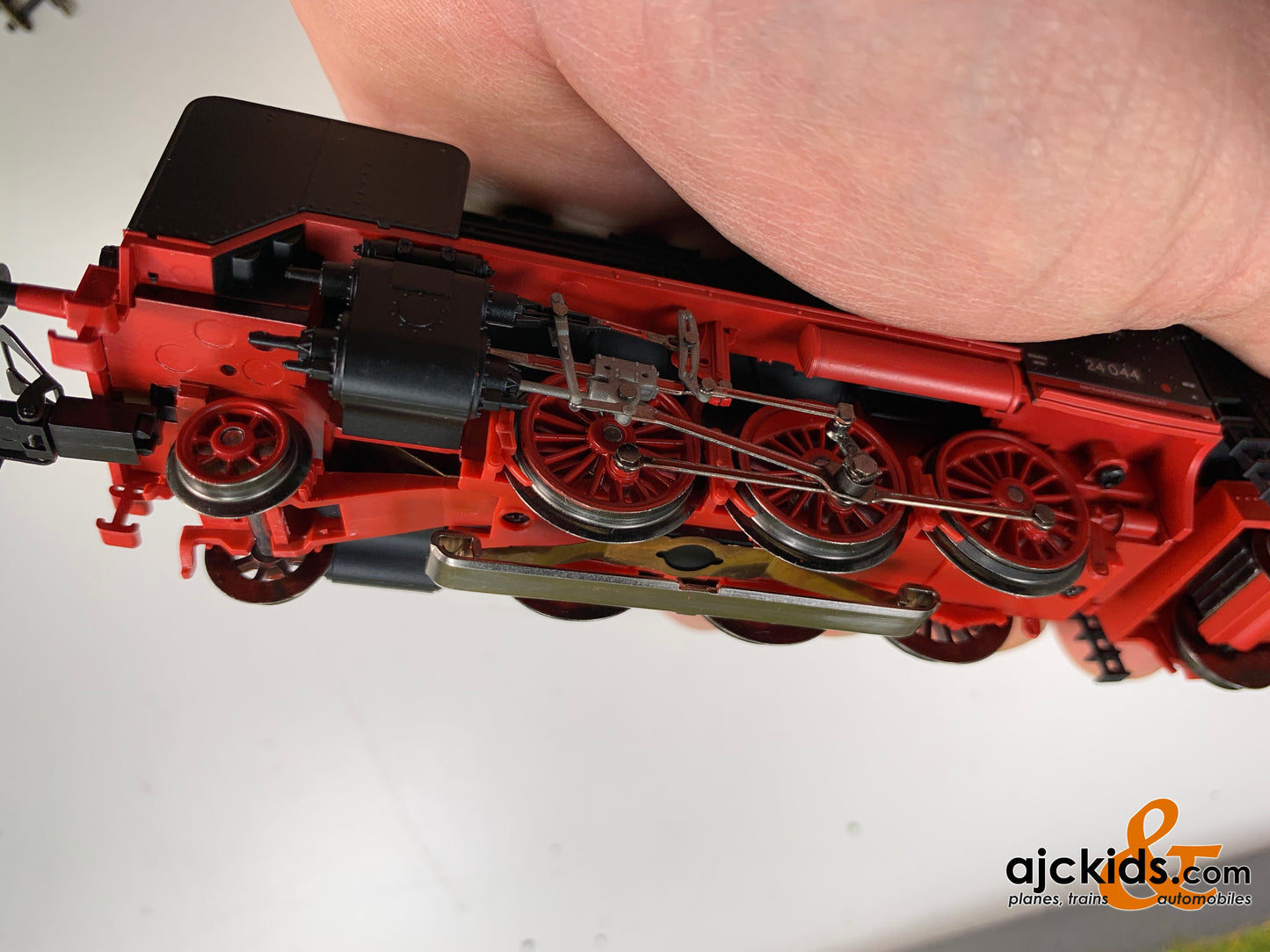 Marklin 36244 - Class 24 Steam Locomotive with Tender (smoke)