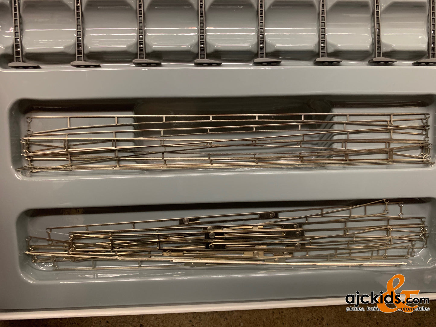 Marklin 8198 - Catenary set for S + E