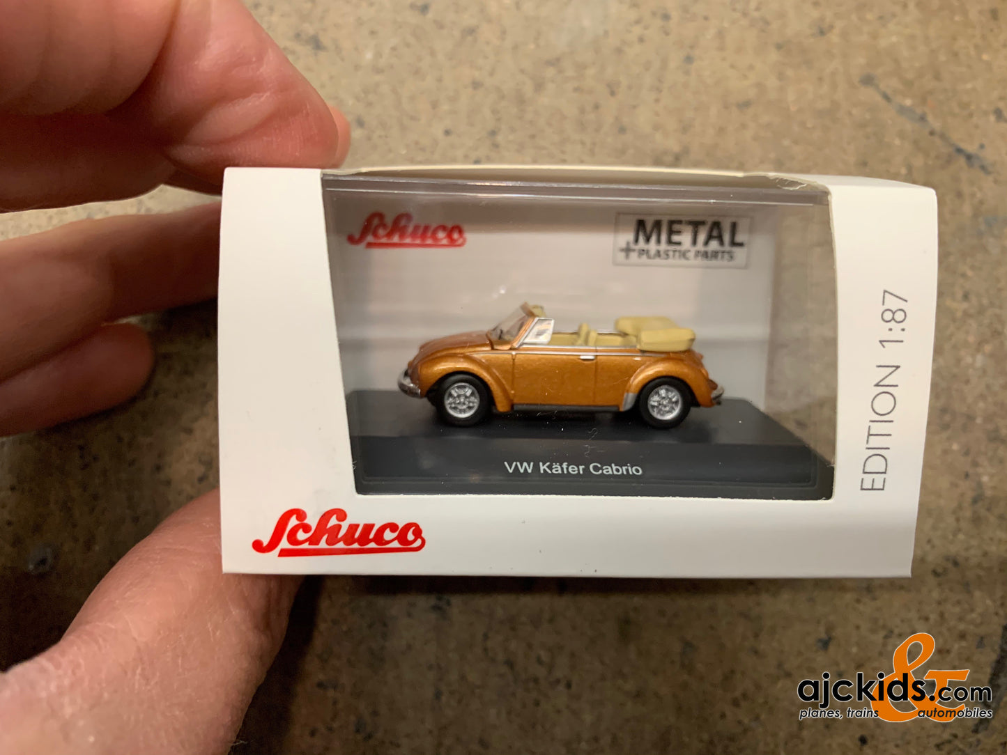 Schuco 452633600 - VW Beetle Bug convertible, copper 1:87