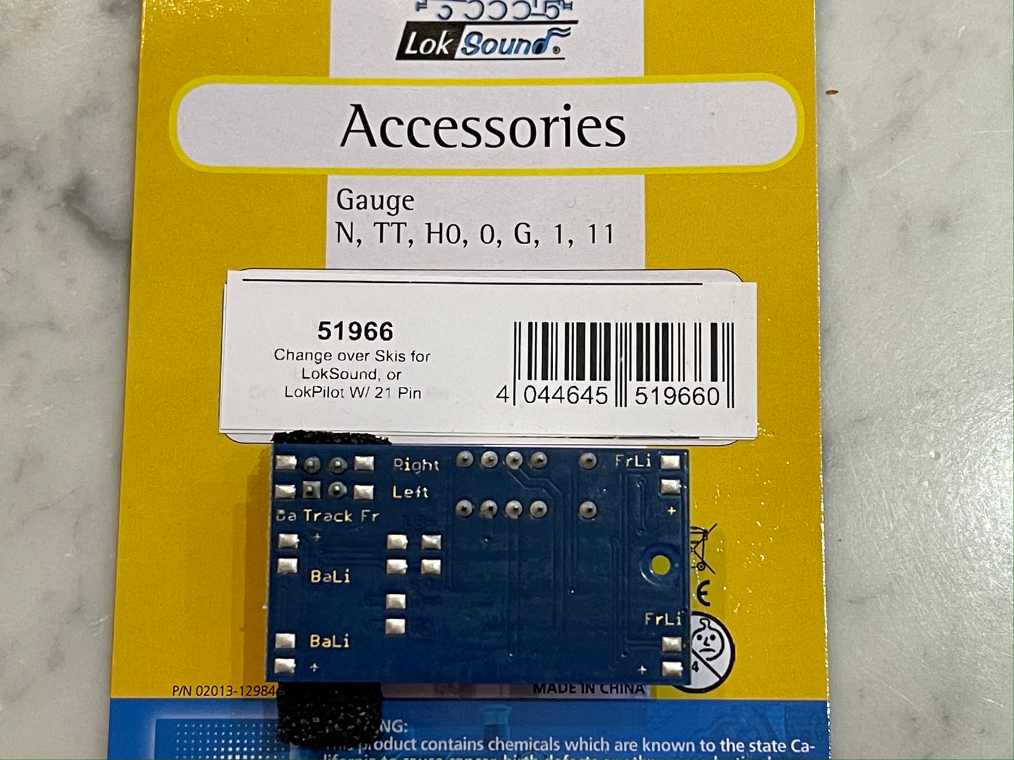 ESU 51966 - Change over of pick-up shoe module