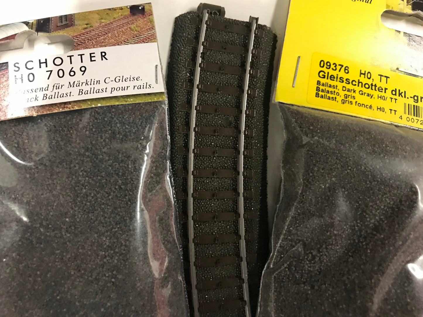 Noch 09376 - Ballast Dark Gray 250g (Marklin C-Track)