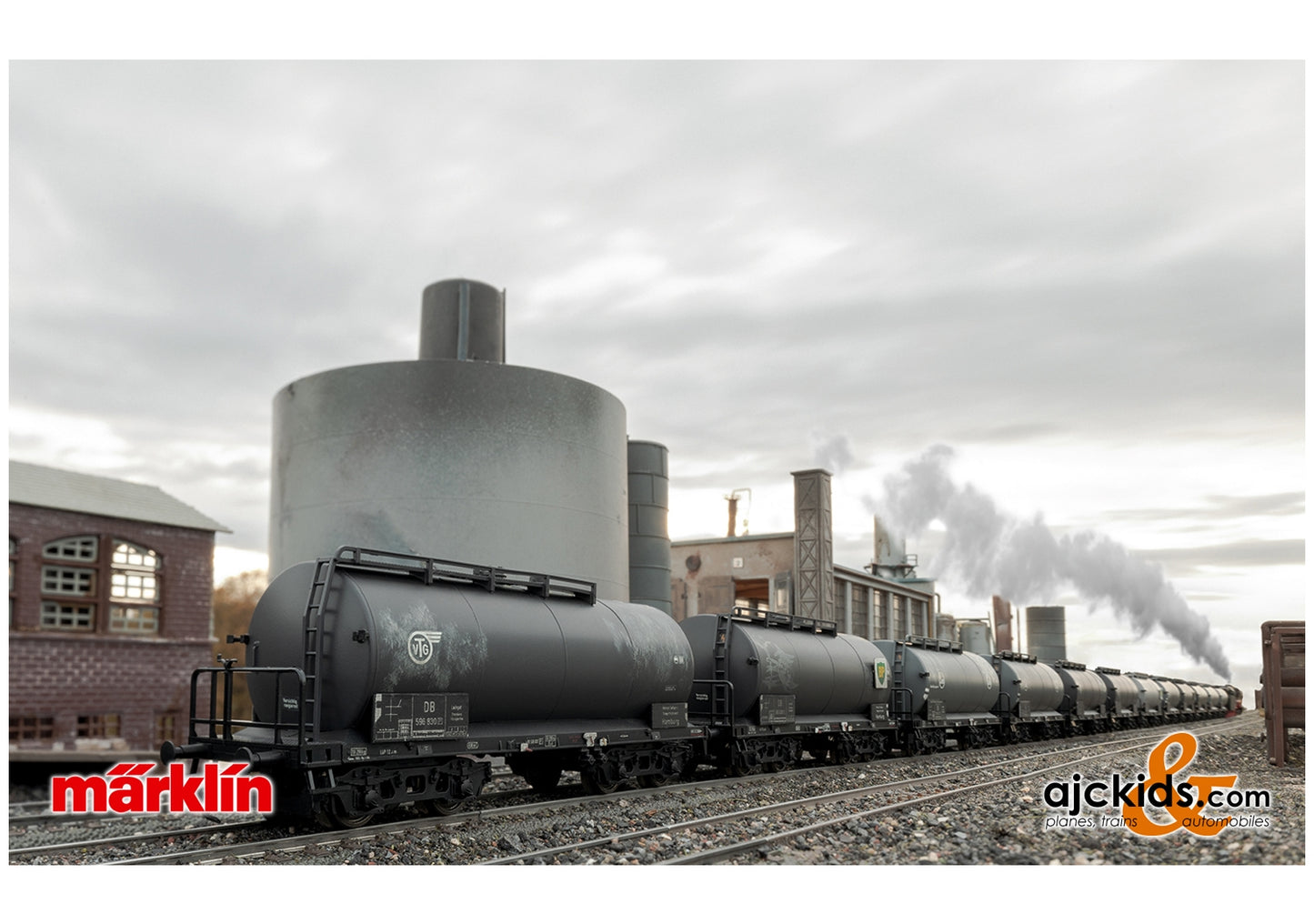Marklin 00727 - Display with 12 "Standard Design Tank Cars"