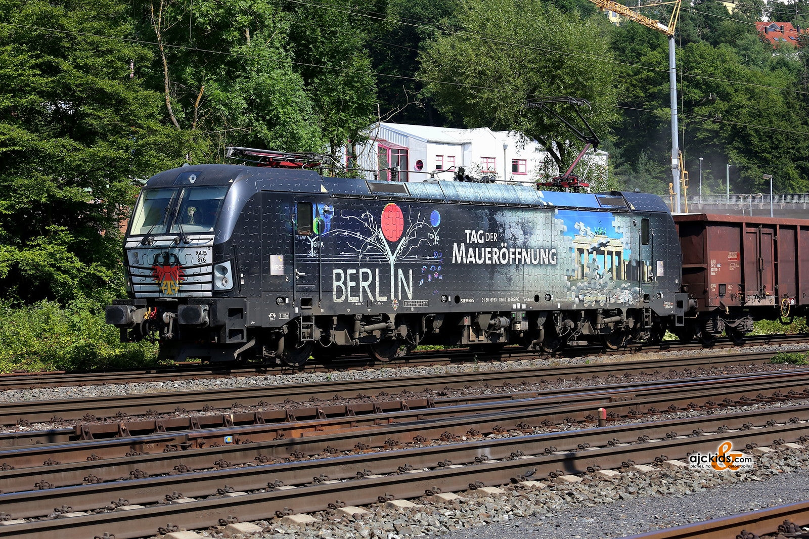 Marklin 36194 - Class 193 Electric Locomotive at Ajckids.com