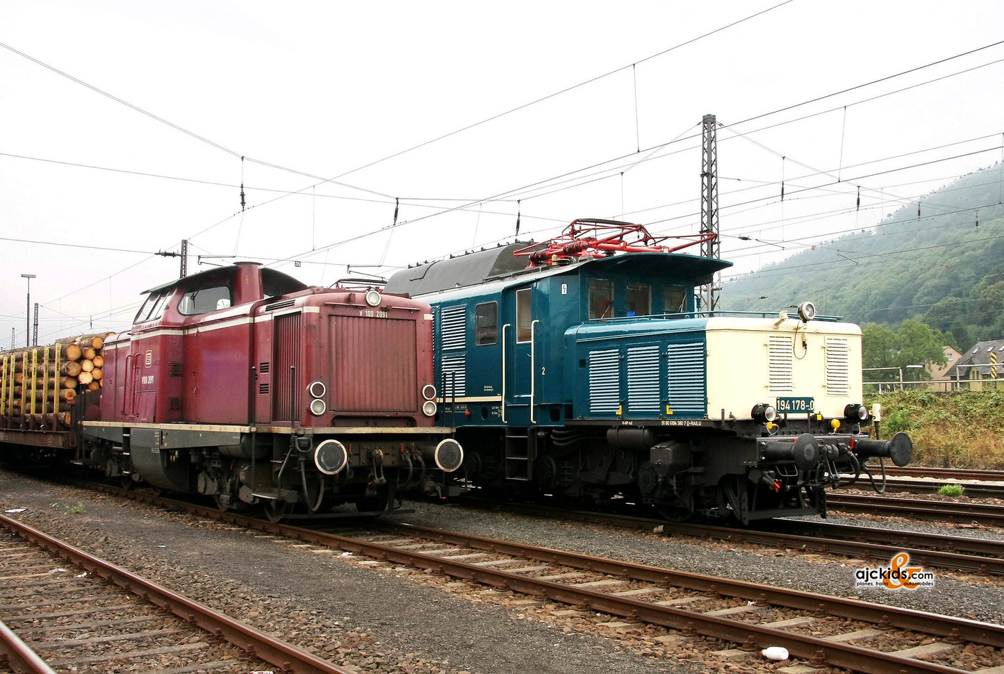 Marklin 37008 - Class V 100.20 Diesel Locomotive (Telex)