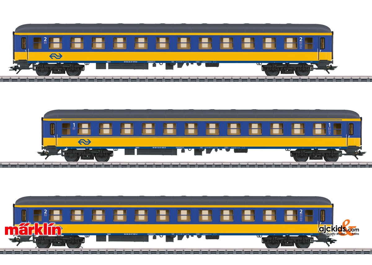 Marklin 42904 - Car Set with 3 Express Train Passenger Cars (lights)