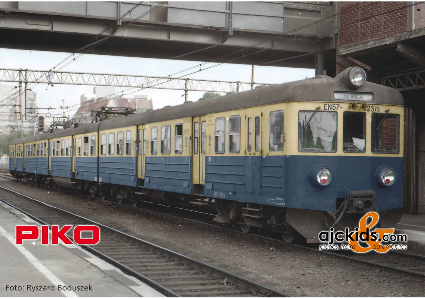 Piko 51452 - EN 57 Electric Locomotive Railcar PKP IV Sound