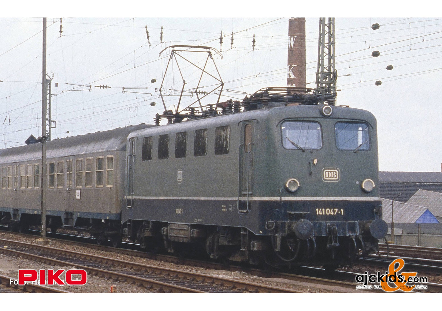Piko 51528 - BR 141 Electric Locomotive DB IV