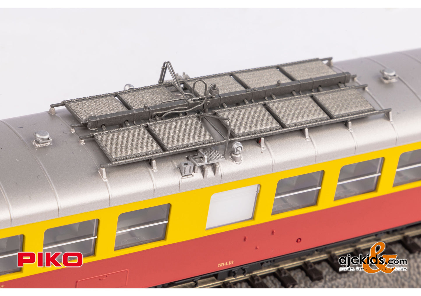 Piko 52797 - Rh 554 Diesel railcar SNCB IV Sound