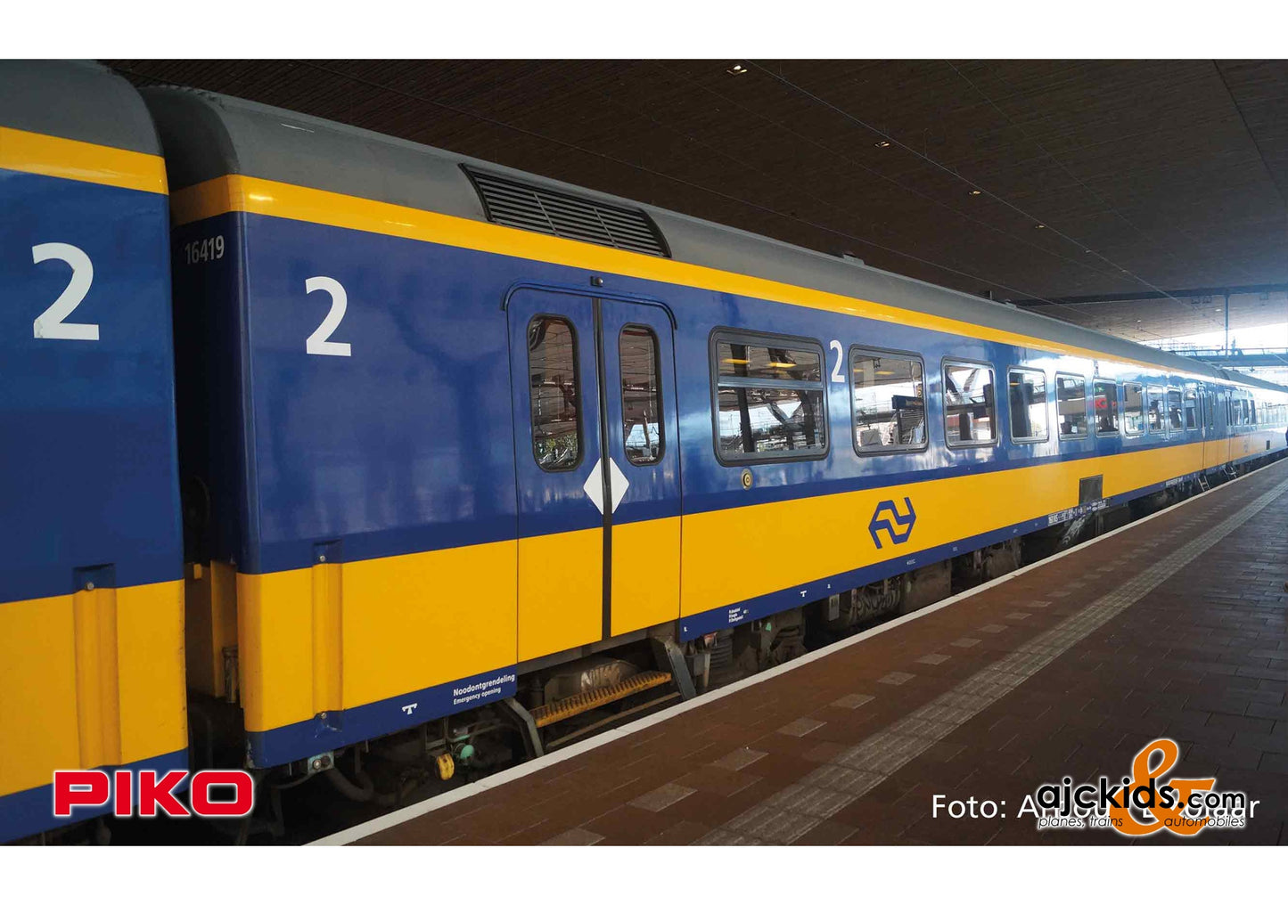 Piko 97666 - Passenger Car ICR 2. Class NS VI, EAN: 4015615976660