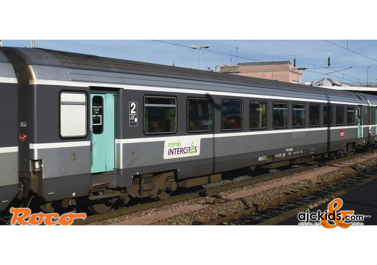 Roco 74538 - 2nd class “Corail” saloon coach