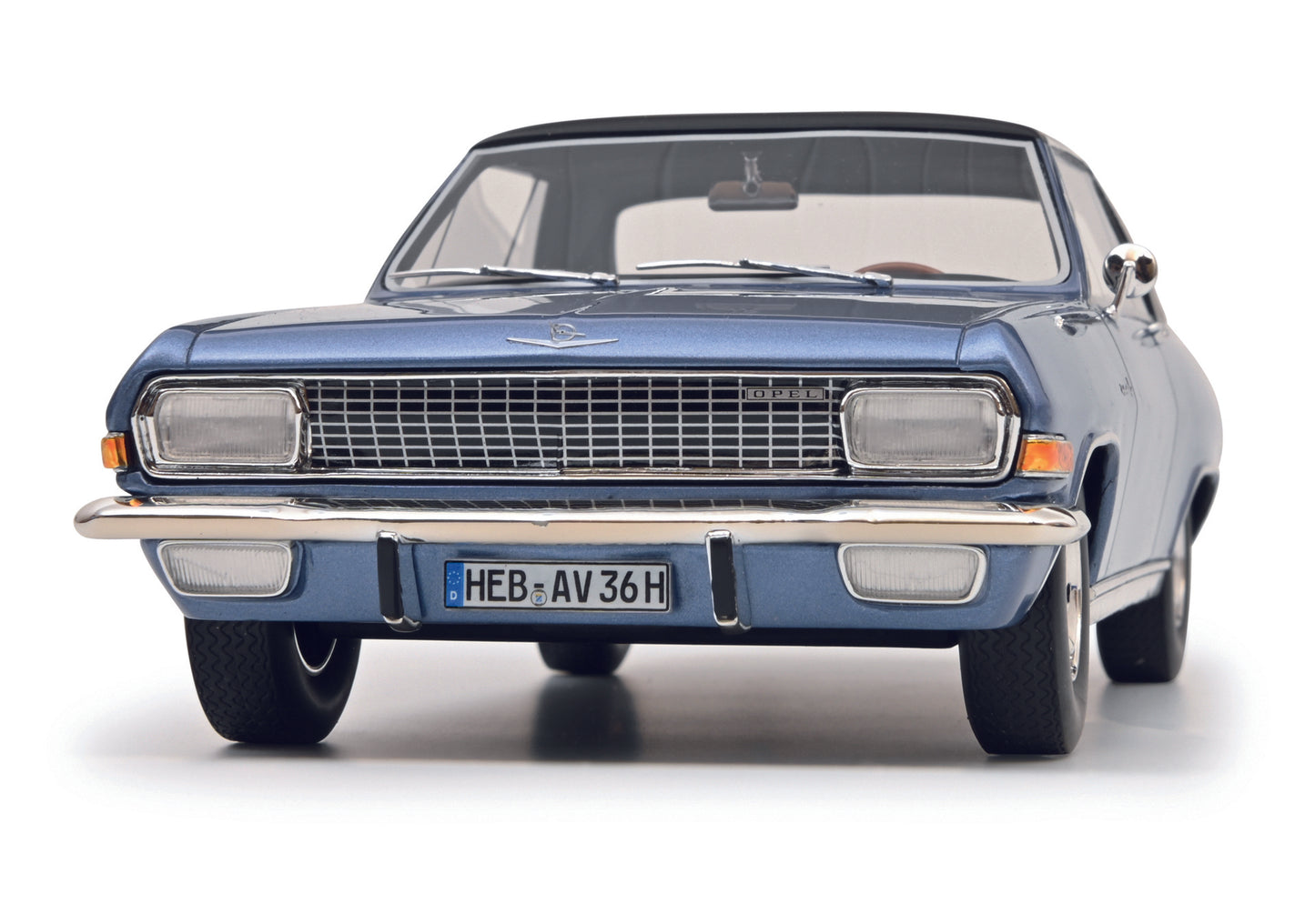 Schuco 450053400 - Opel Diplomat A Coupé 1:18 EAN: 4007864059782, at Ajckids.com, authorized Schuco dealer for the USA.