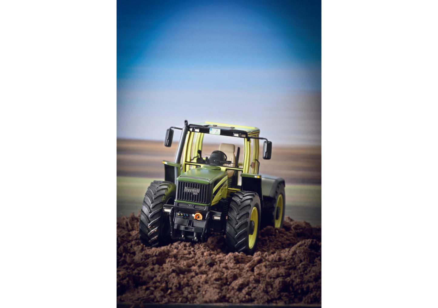 Schuco 450916100 - Doppstadt Trac 200 1:32 EAN: 4007864061129, at Ajckids.com, authorized Schuco dealer for the USA.