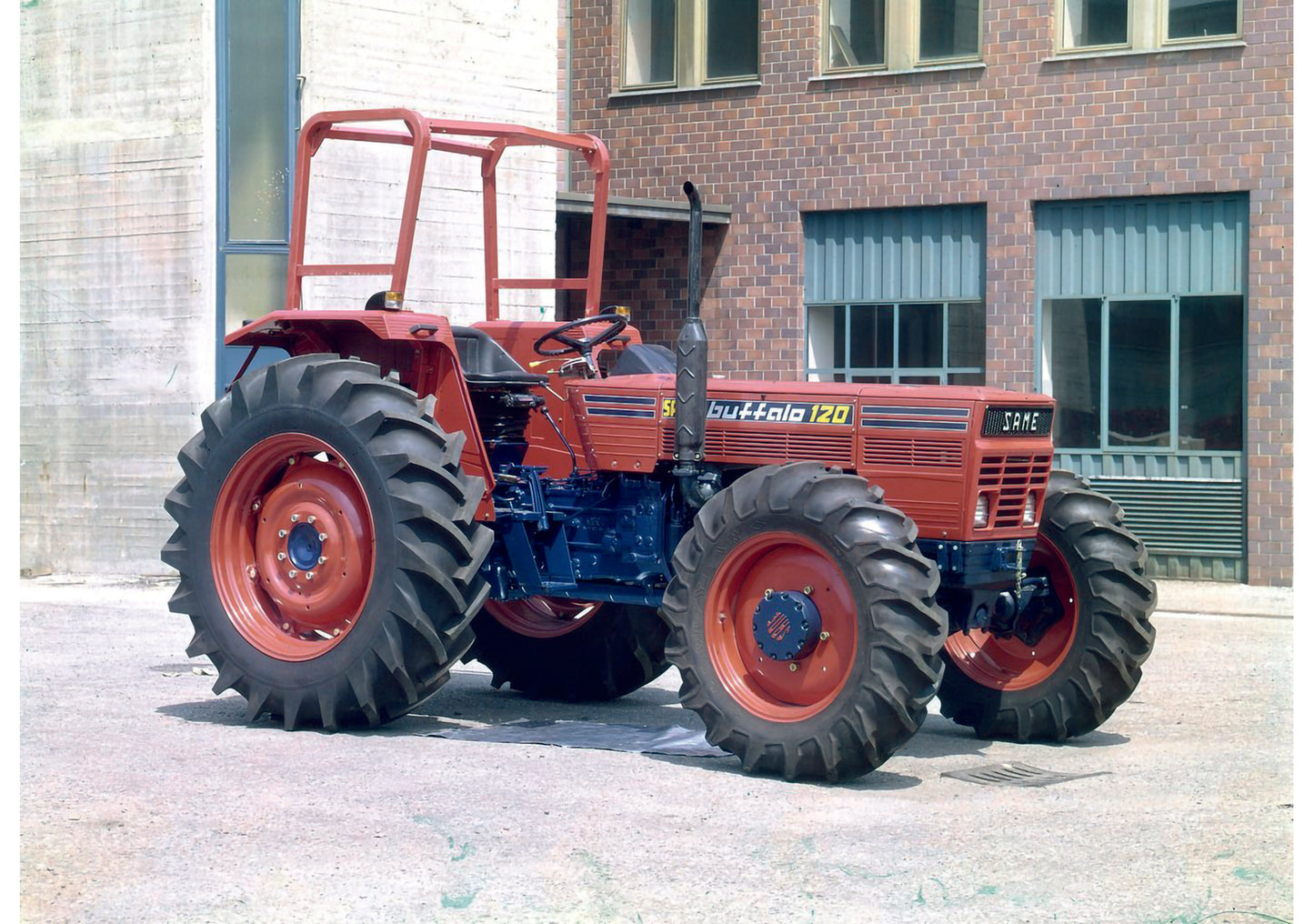 Schuco 450916900 - SAME Buffalo m.Rollbügel 1:32 EAN: 4007864065714, at Ajckids.com, authorized Schuco dealer for the USA.