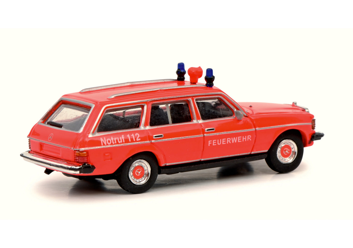 Schuco 452669000 - MB 240TE Feuerwehr 1:87 EAN: 4007864061952, at Ajckids.com, authorized Schuco dealer for the USA.