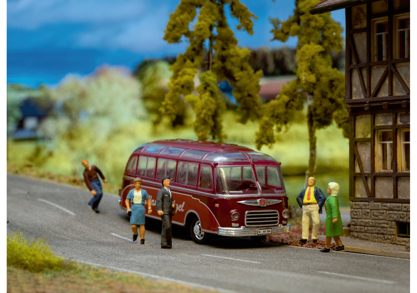 Schuco 452669200 - Setra S6 Bus WANDERVÖGEL 1:87 EAN: 4007864057849, at Ajckids.com, authorized Schuco dealer for the USA.