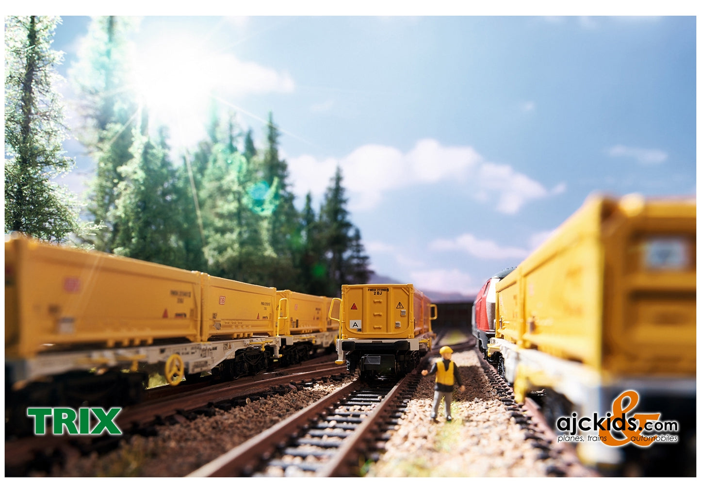 Trix 15075 - Container Flat Car Set