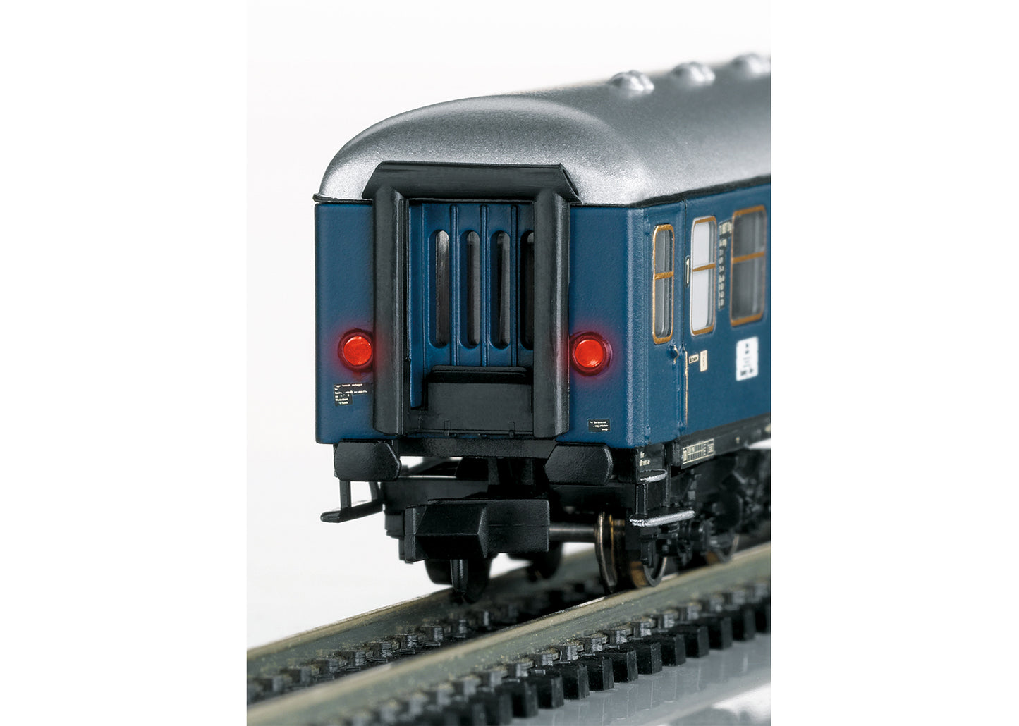 Trix 15132 - MERKUR Express Train Passenger Car Set