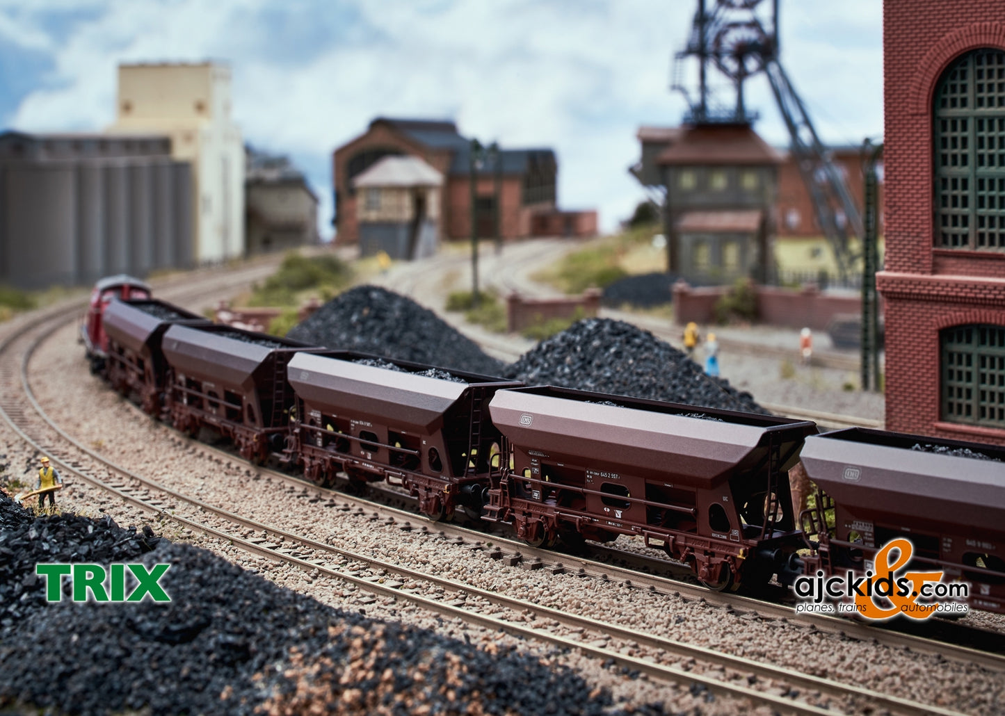 Trix 15536 - Hopper Car Freight Car Set