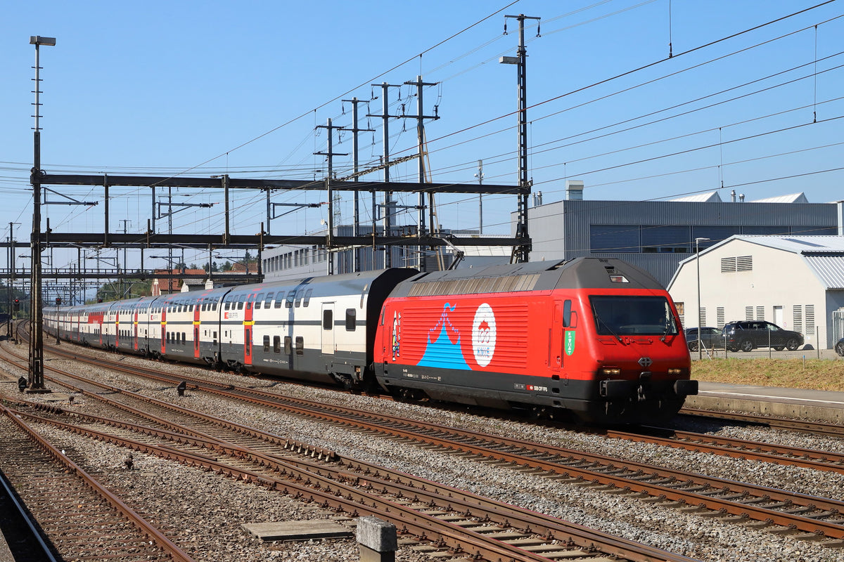 Trix 22413 - Class Re 460 Electric Locomotive Circus Knie