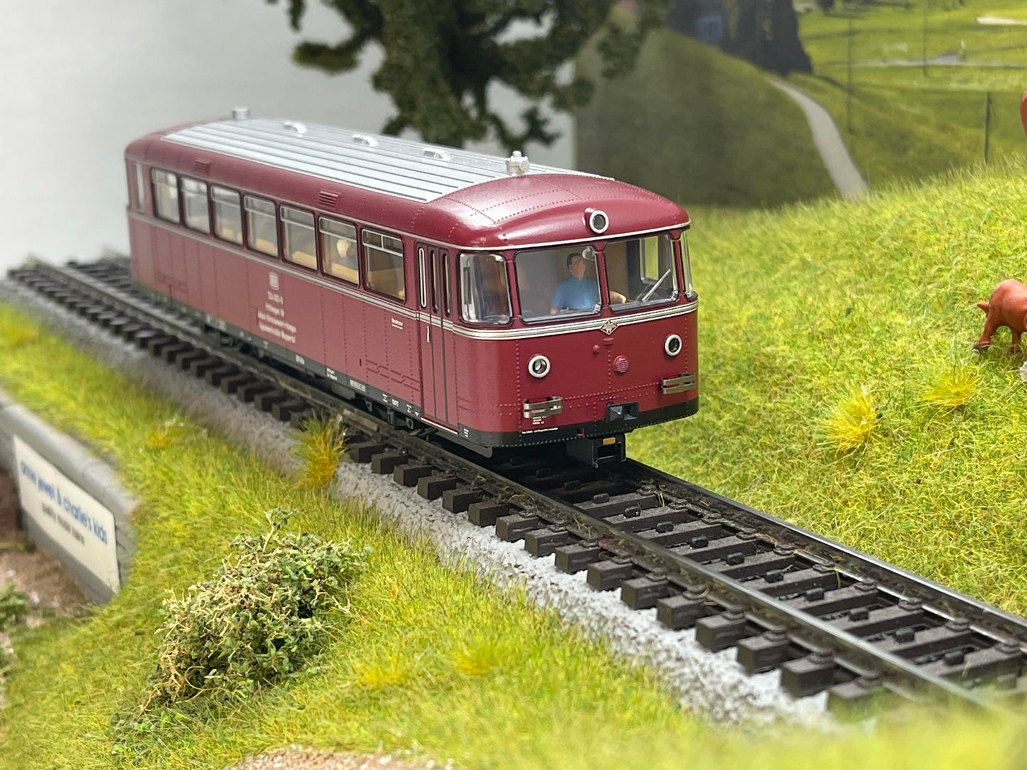 Trix 25958 - Indusi-Messwagen BR 724 (VT 95) Class 724 Powered Rail Car