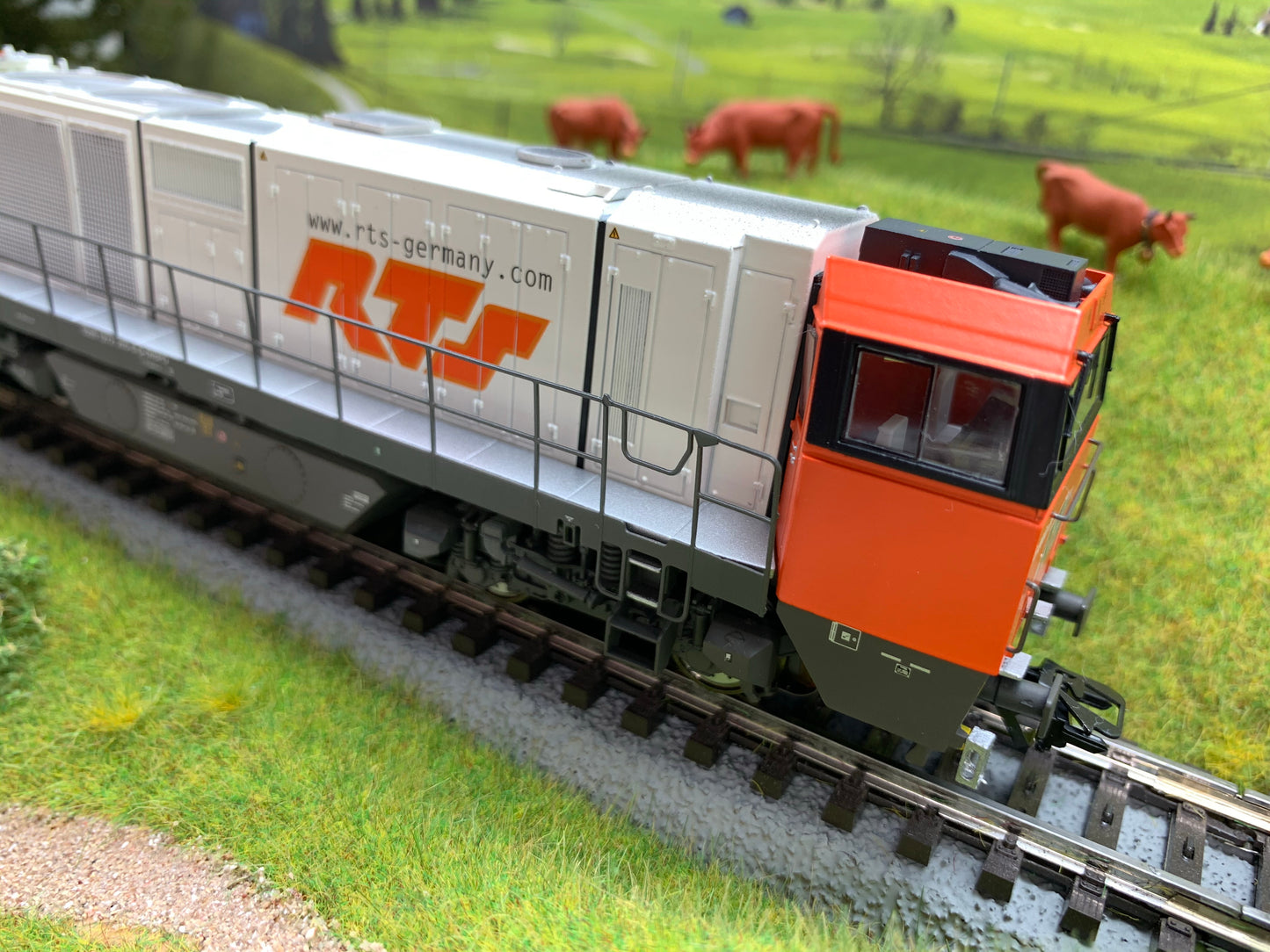 Trix 22924 - Class G 2000 BB Vossloh Diesel Locomotive