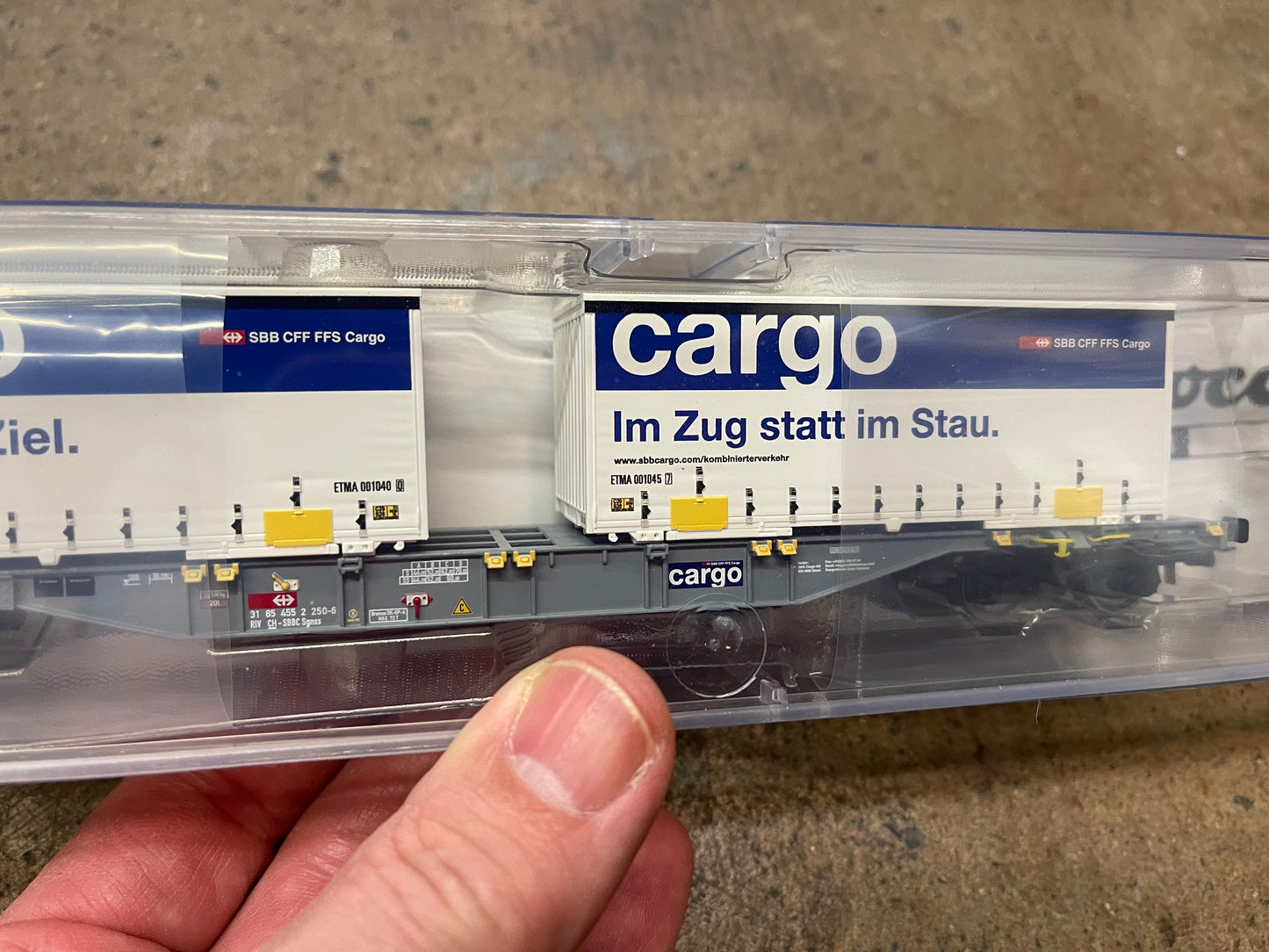 Roco 77341 - Container carrier wagon + SBB Cargo