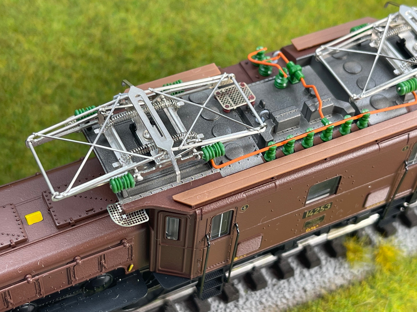 Trix 25595 - Class Ce 6/8 II "Crocodile" Electric Locomotive