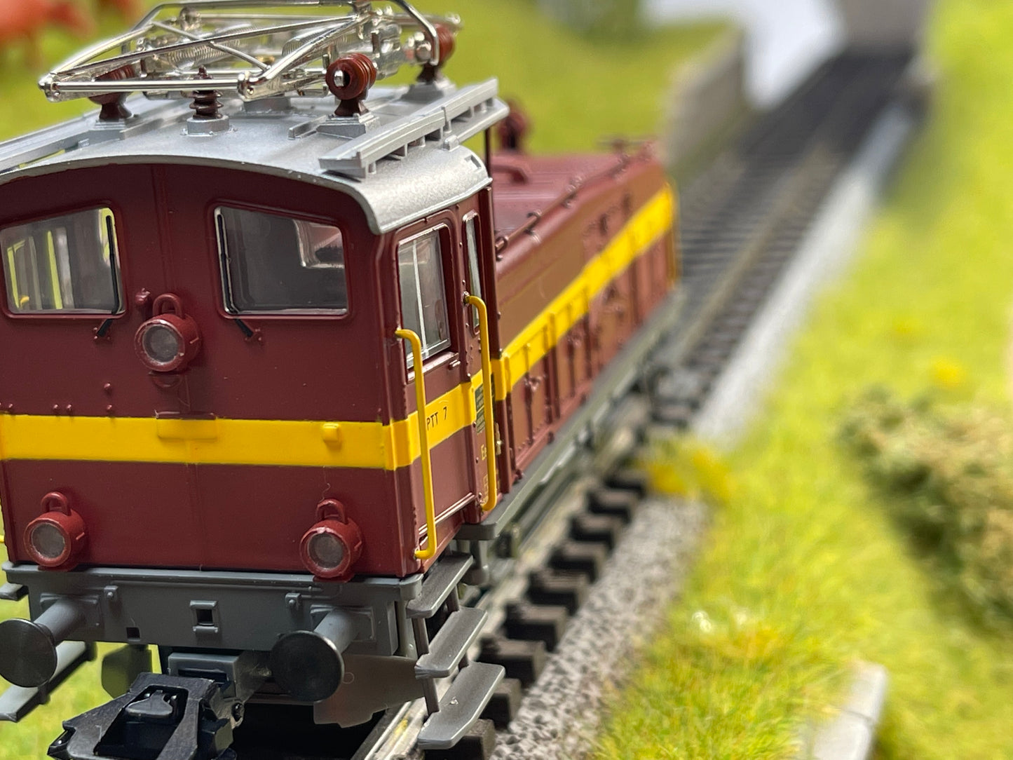 Marklin 36353 - Class Ee 3/3 Halbschuh / Casual Shoe Electric Switch Engine at Ajckids.com
